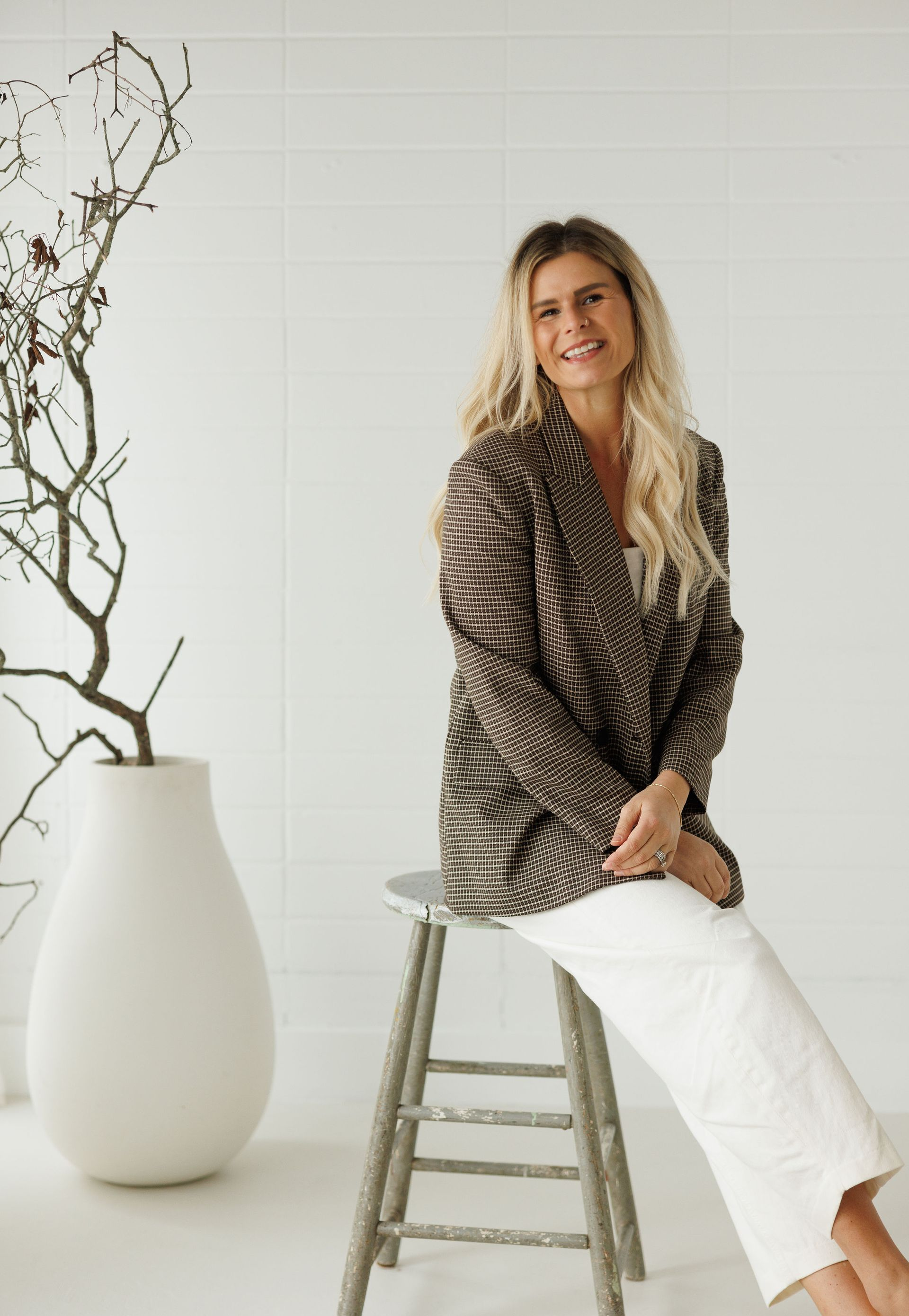 Holly Fischer Top Realtor in Elora and the first choice for buyers and sellers in Wellington County. Specializing in luxury listings, Holly has an eye for Interior Design, Social Media Marketing and a deep understanding of the local real estate market.