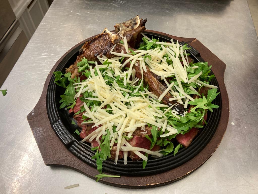 Piatto a base di carne