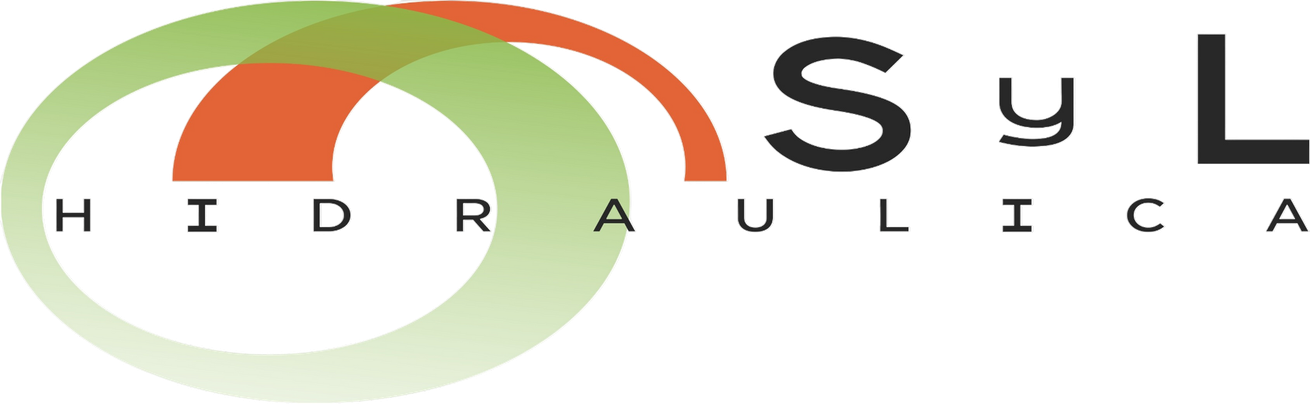 Logotipo de SyL Hidraulica con franja verde y naranja y letras negras.