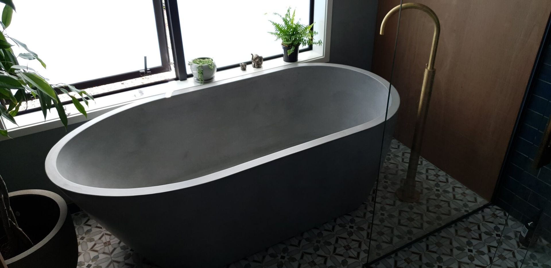 cement look bath tub