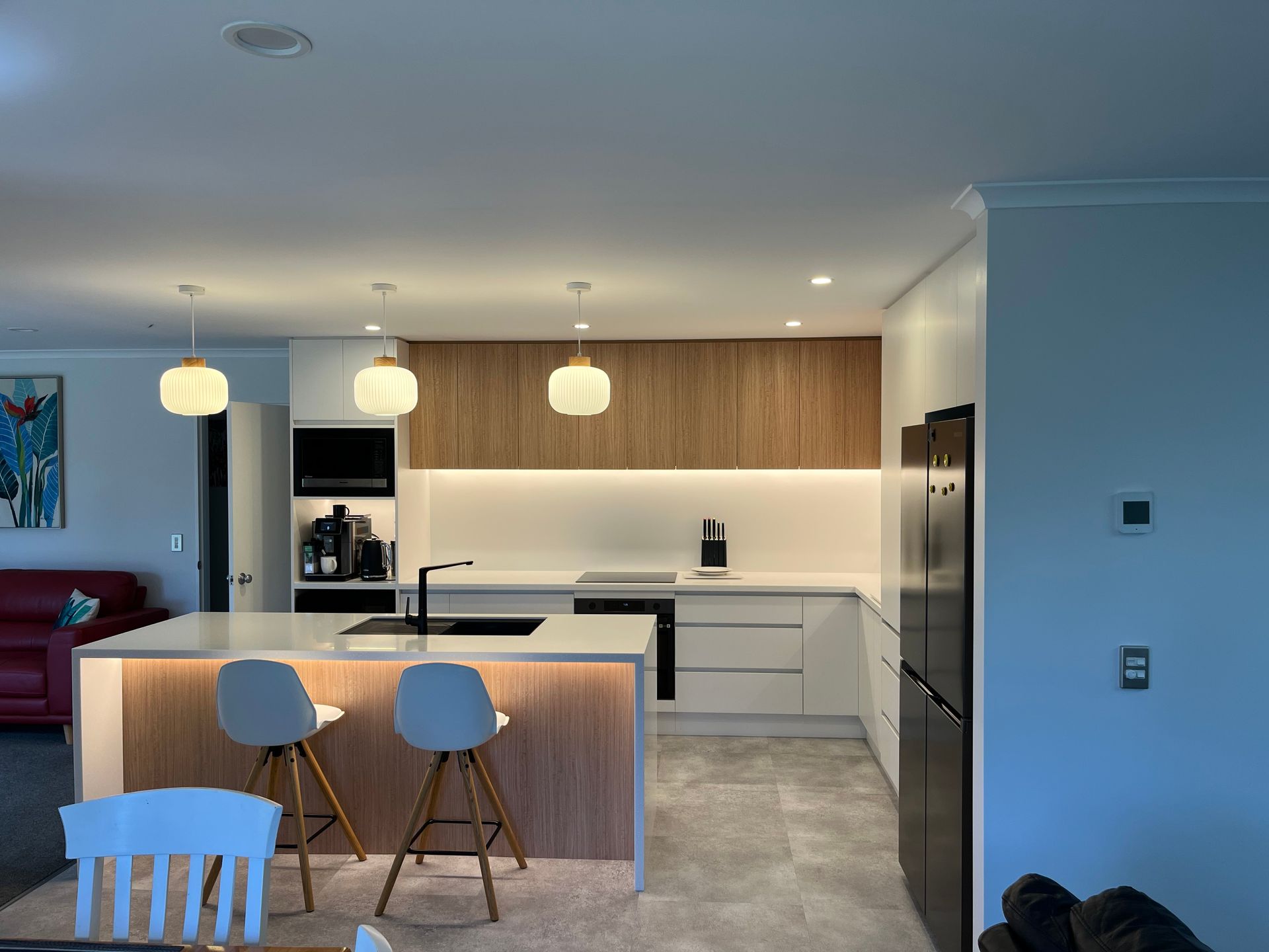 beautiful new kitchen by pzazz building kapiti