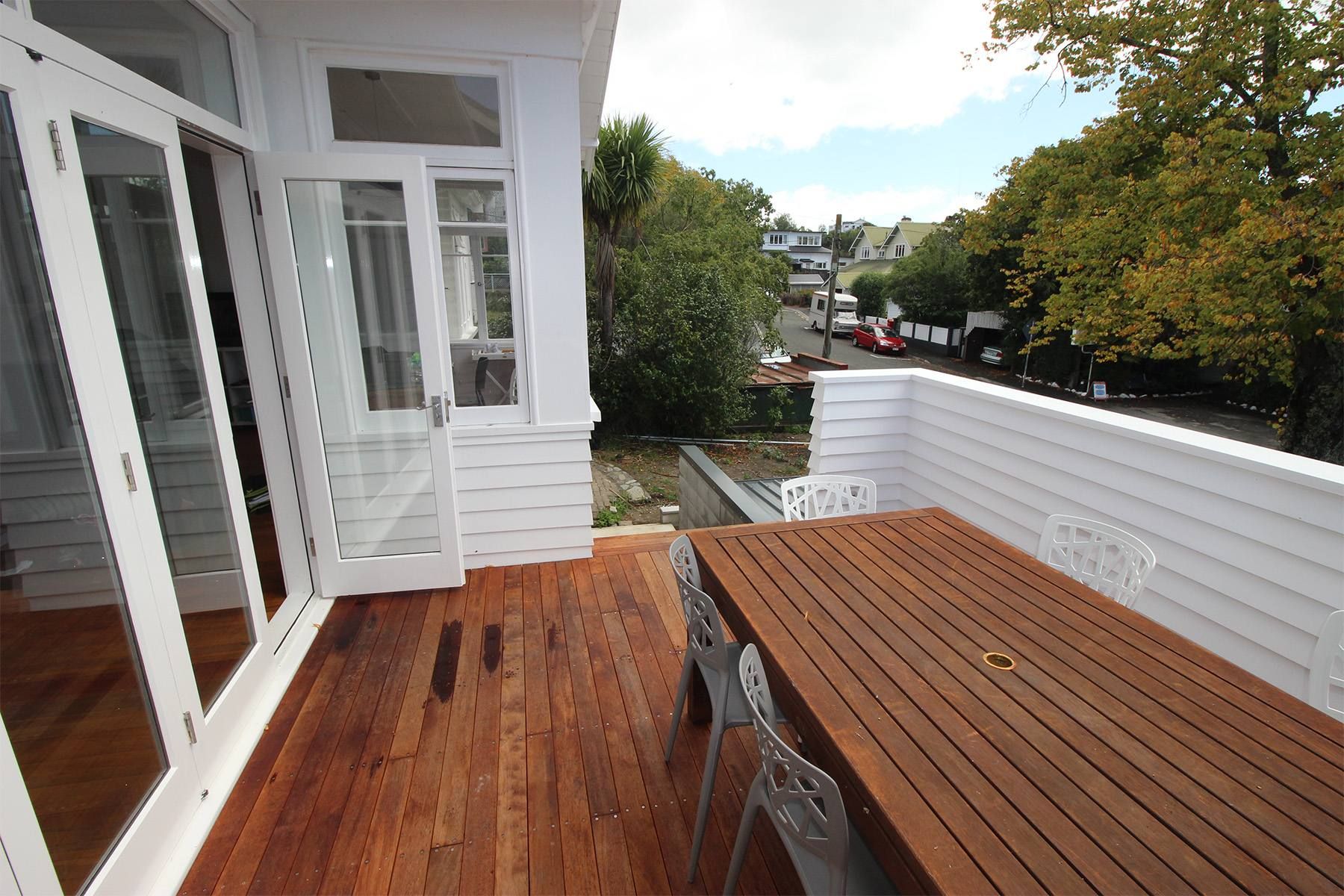 verandah deck with outdoor dining