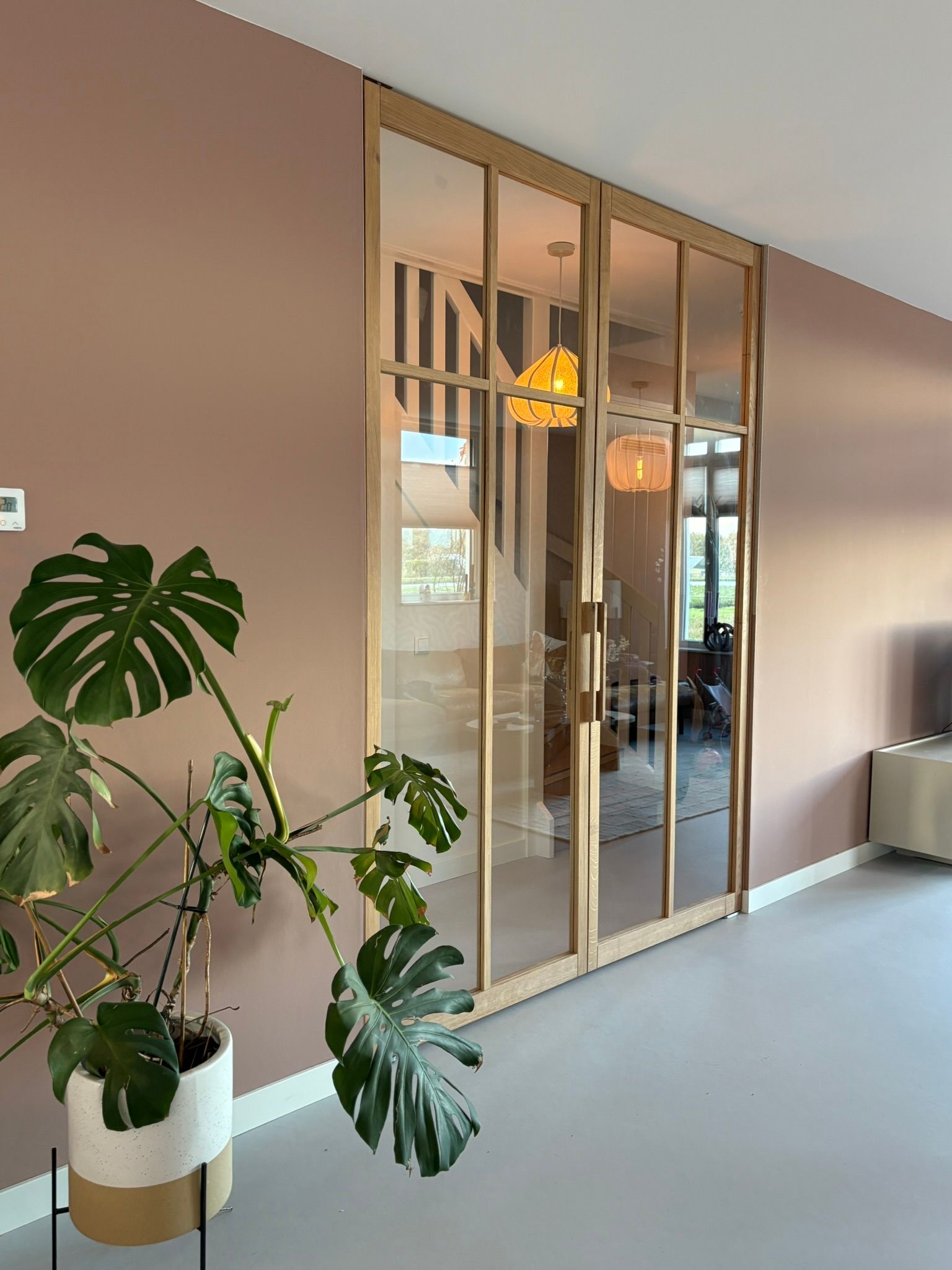 Eiken taatsdeur met glas, eiken binnendeur met glas op maat gemaakt.