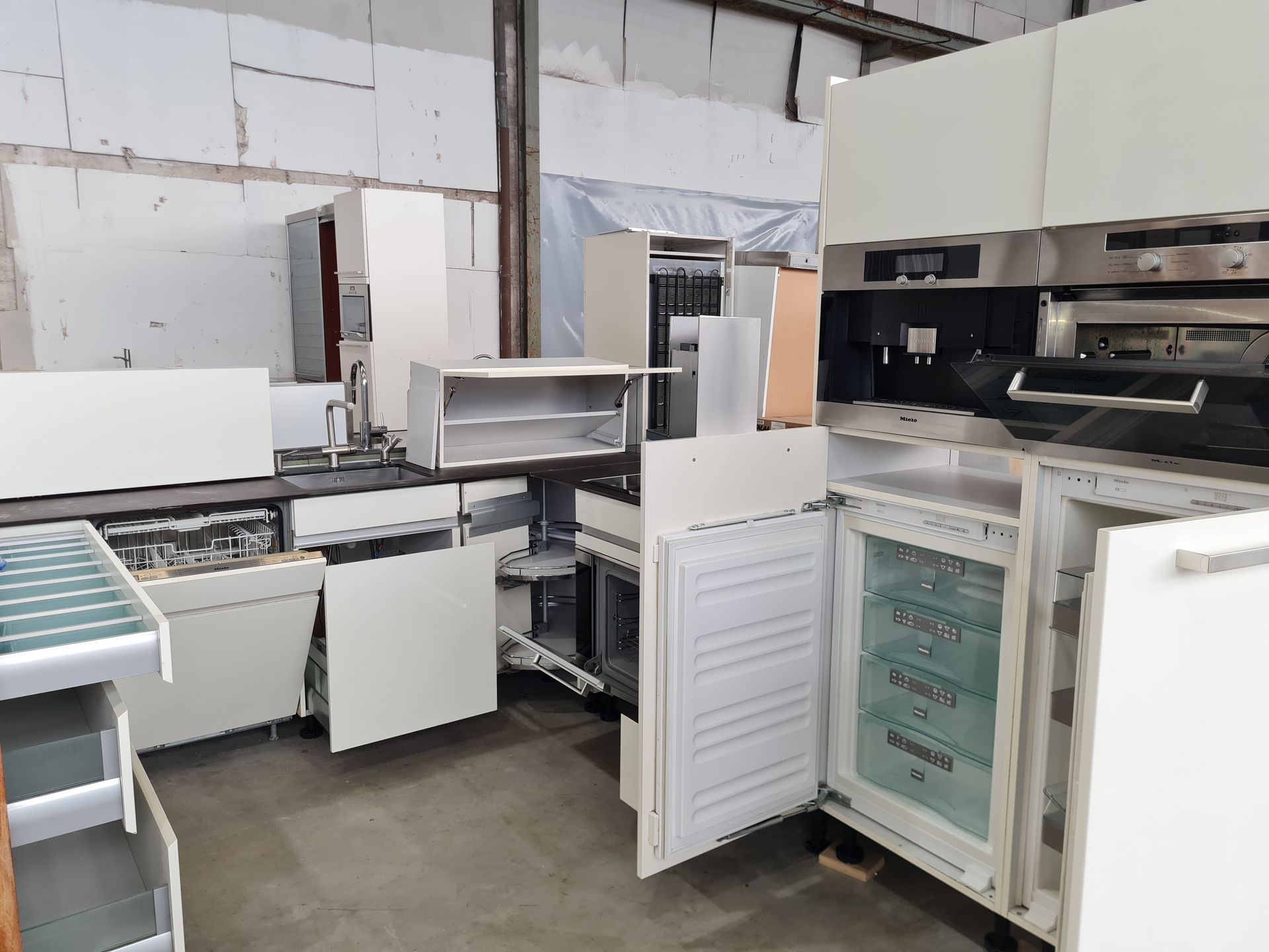 Küche Weiß Matt mit Barista Element 1522