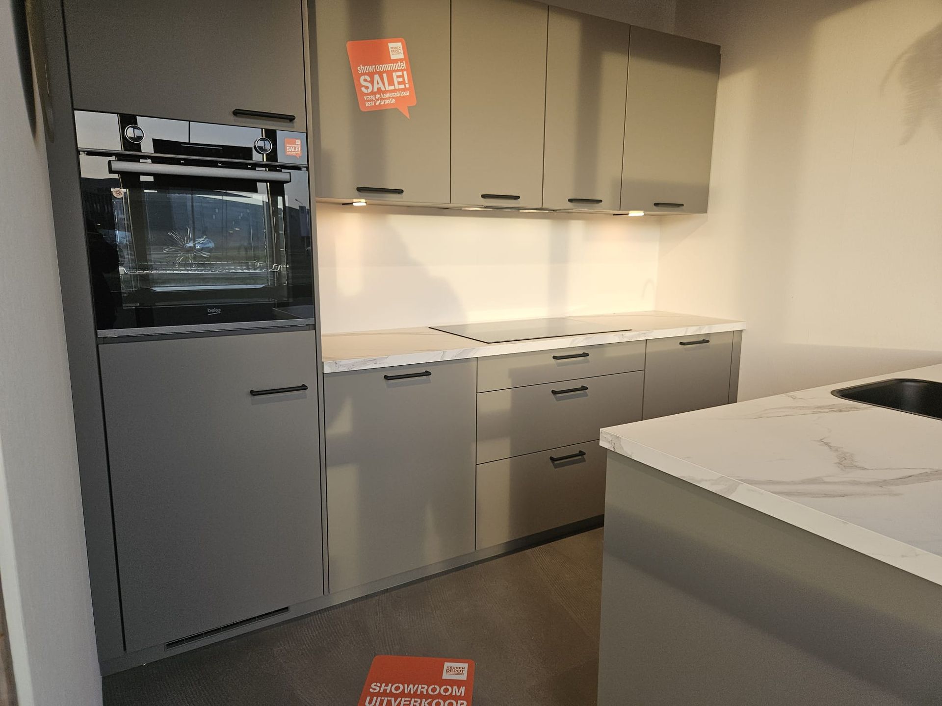 Küche Sandgrau & Marmoroptik 1748