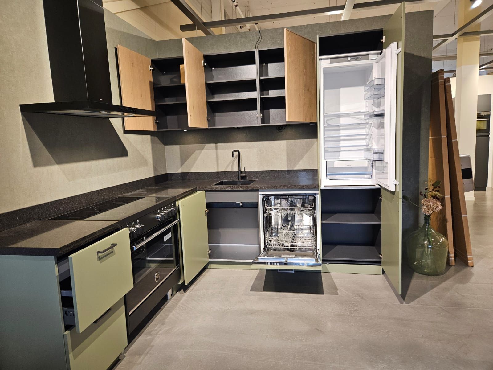 Küche Salbeigrün & Eiche Natur  3619 A