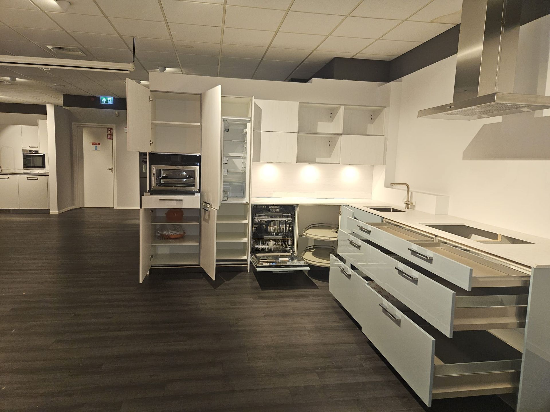 Designküche Skandigrau & Arctic White 5819