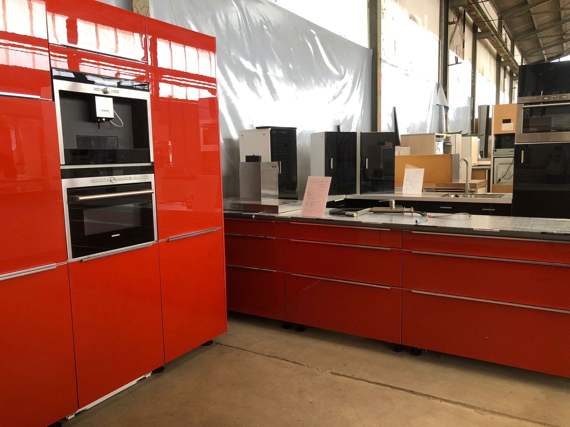 Küche Feuerrot & Glanzakzent 4457