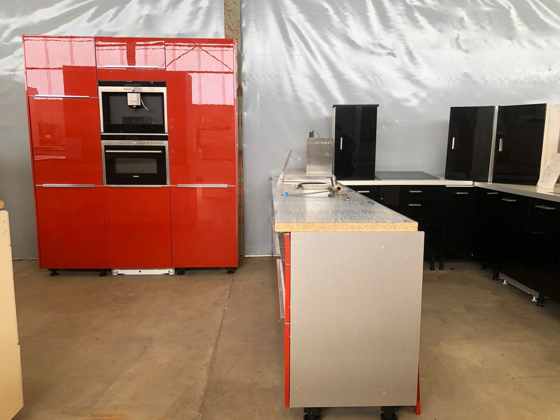 Küche Feuerrot & Glanzakzent 4457