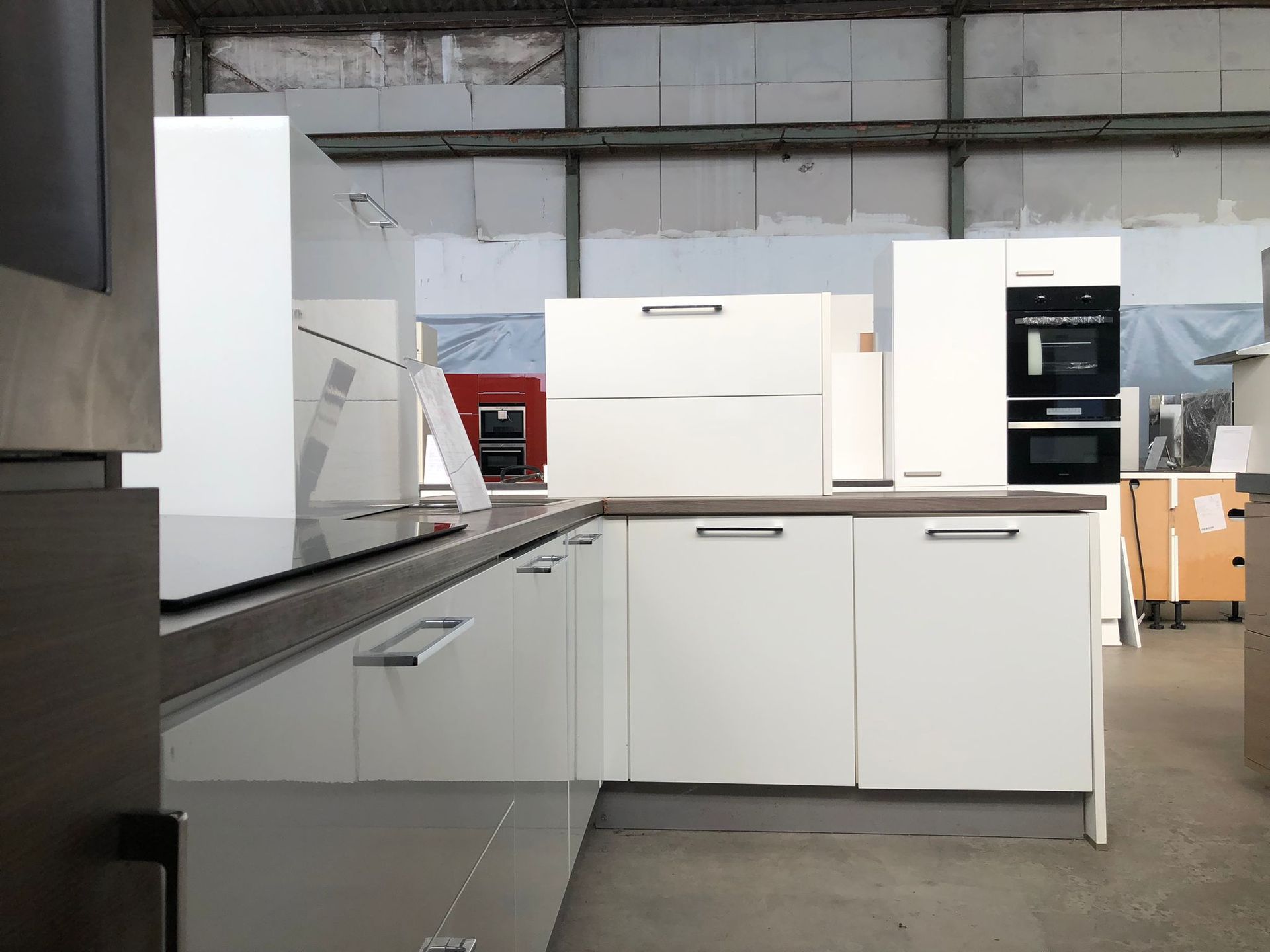 Küche Magnolia Matt & Walnuss Dekor 11419