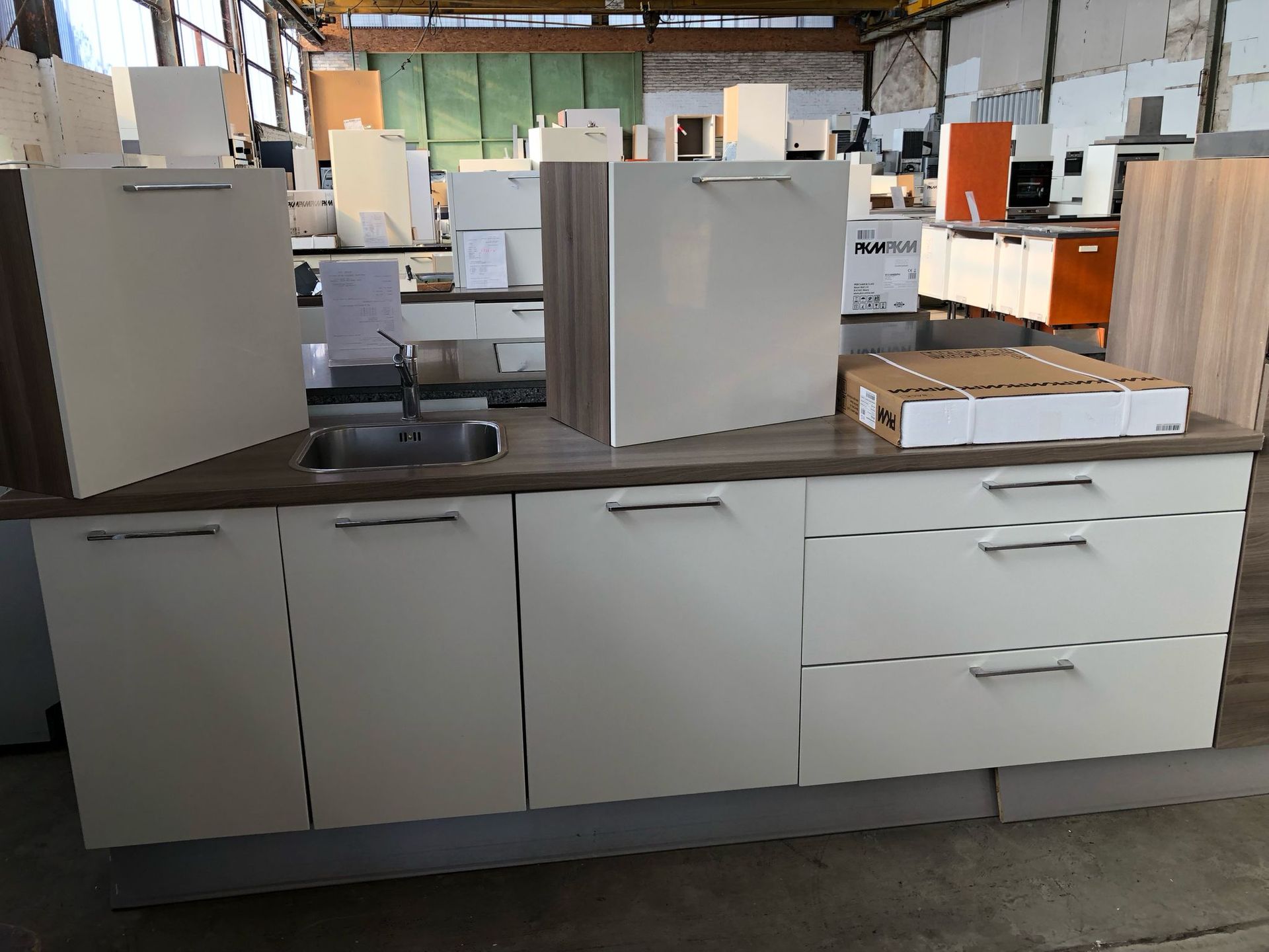 Küche Sandbeige & Eiche Terra 4339