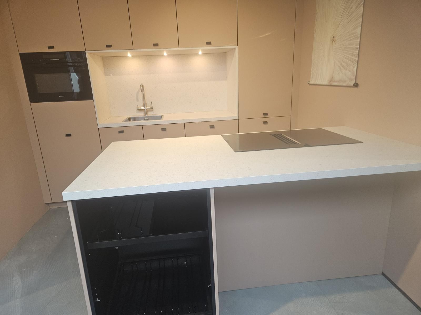 Küche Sandbeige & Weißstein 4859