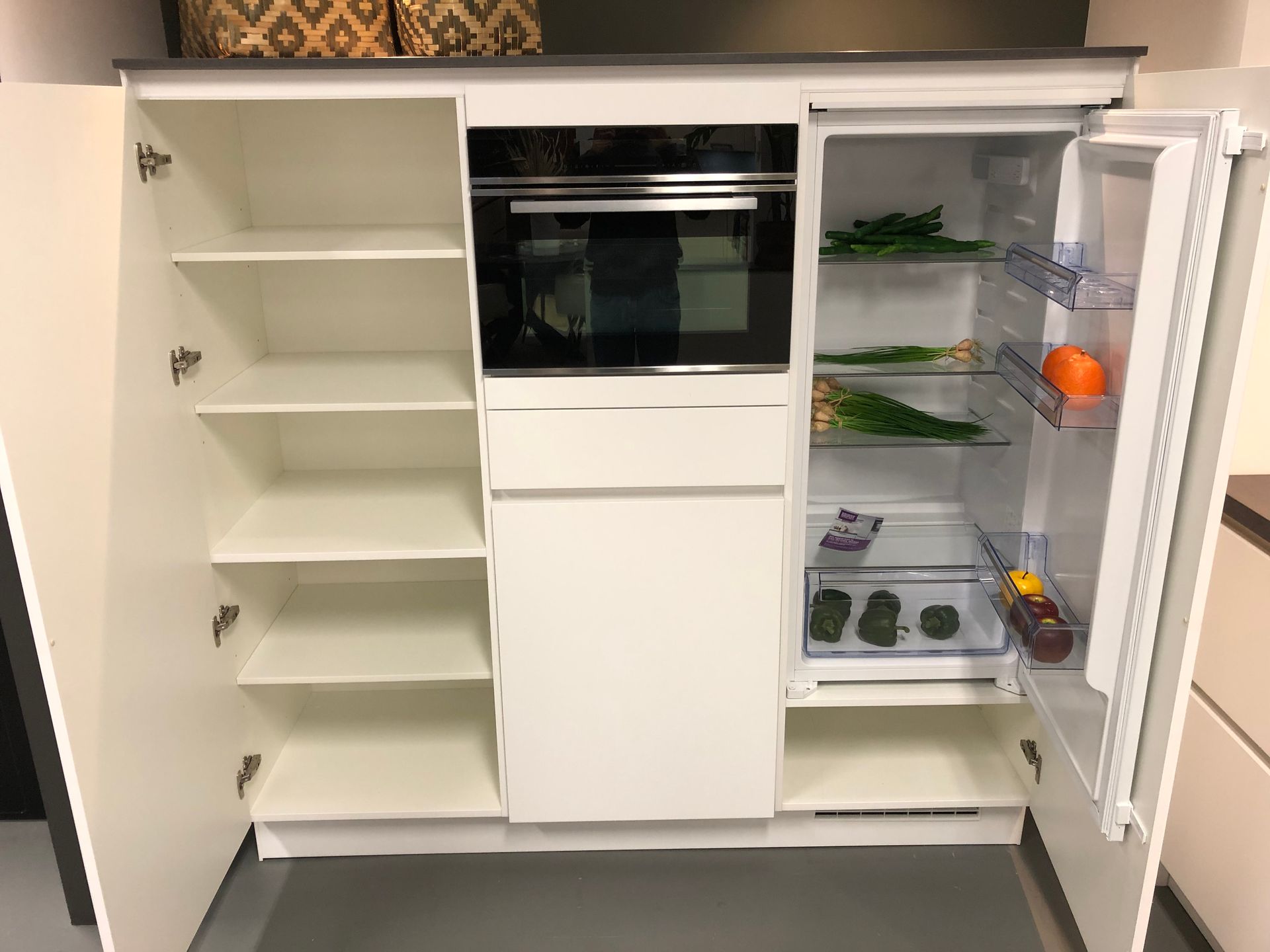 Küche Weiß Matt & Graphitkante 4962