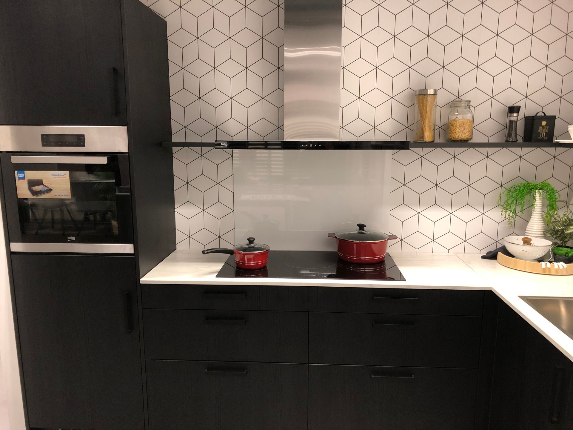 Küche Schwarz Matt & Marmorweiß 4616