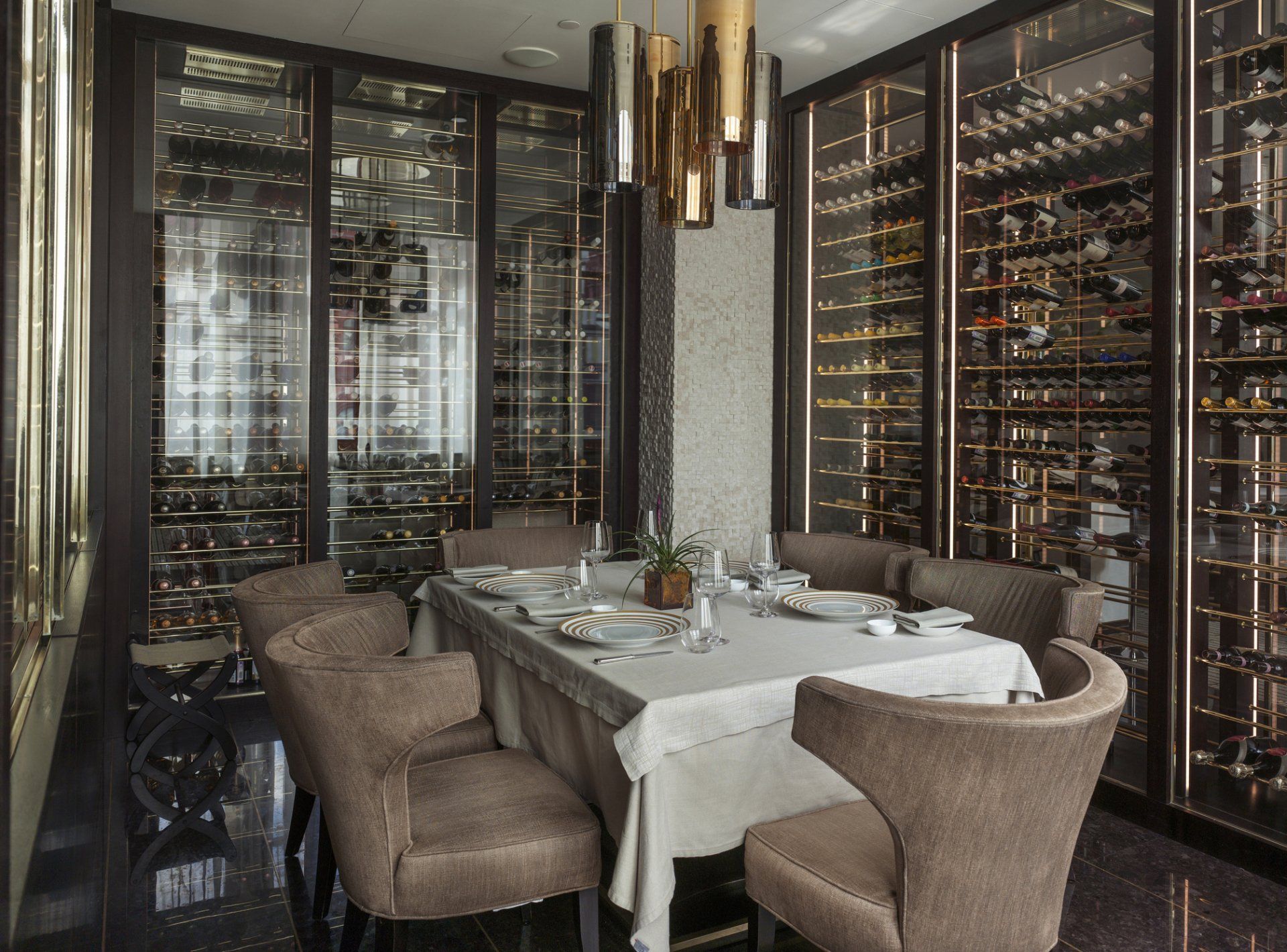 Restaurant With Wine — Venice, FL — Heritage Glass