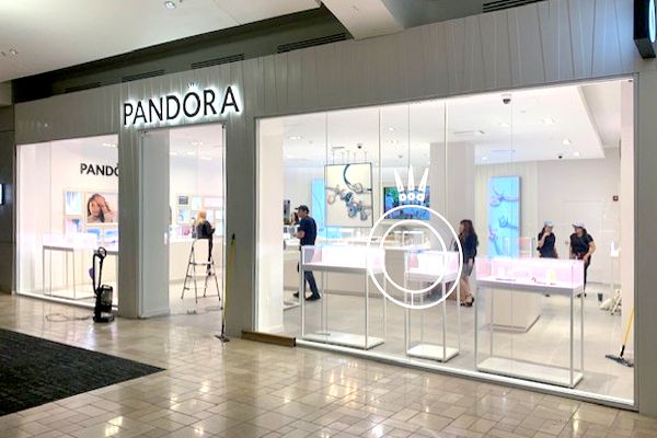 A pandora store is being remodeled in a mall.