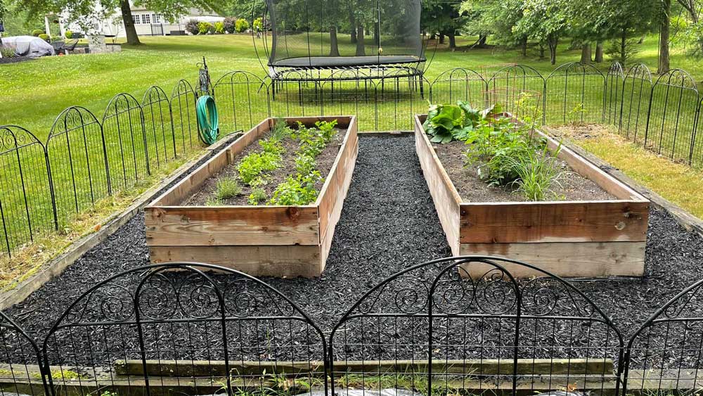 Flower Beds — Pine Bush, NY — LeRoy’s Lawn Care