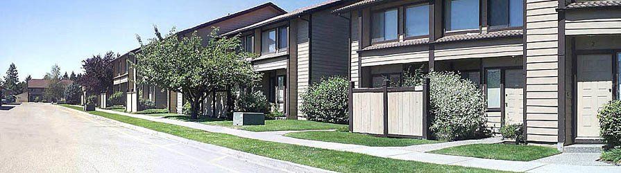 Wood 1280 sq ft Townhouse