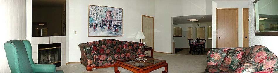 Chateau 1015 sq ft apartment