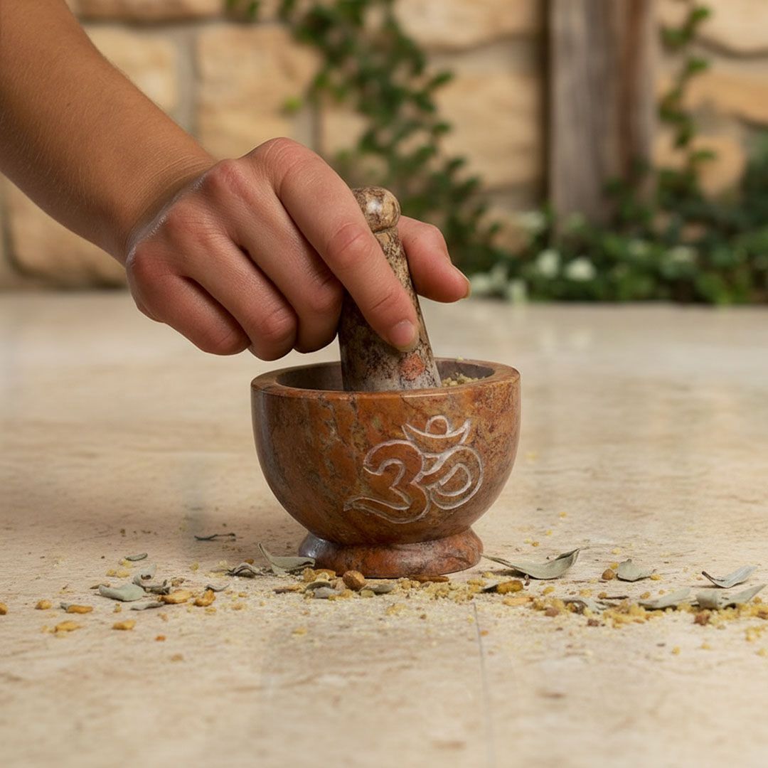 Strumenti rituali per la preparazione di miscele naturali