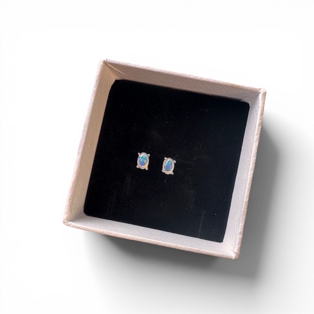 Orecchini in Opale Bianco