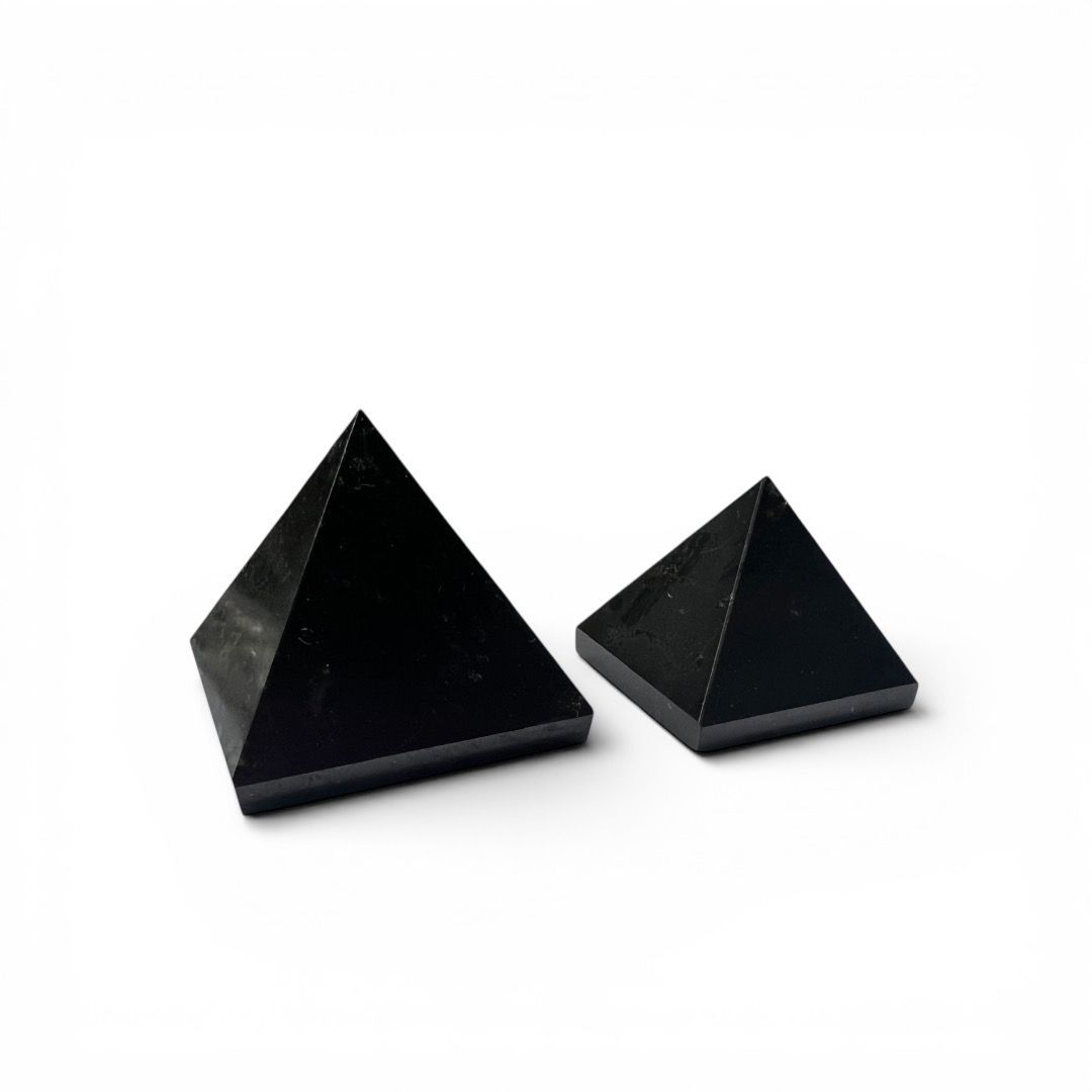 Piramide in Tormalina Nera