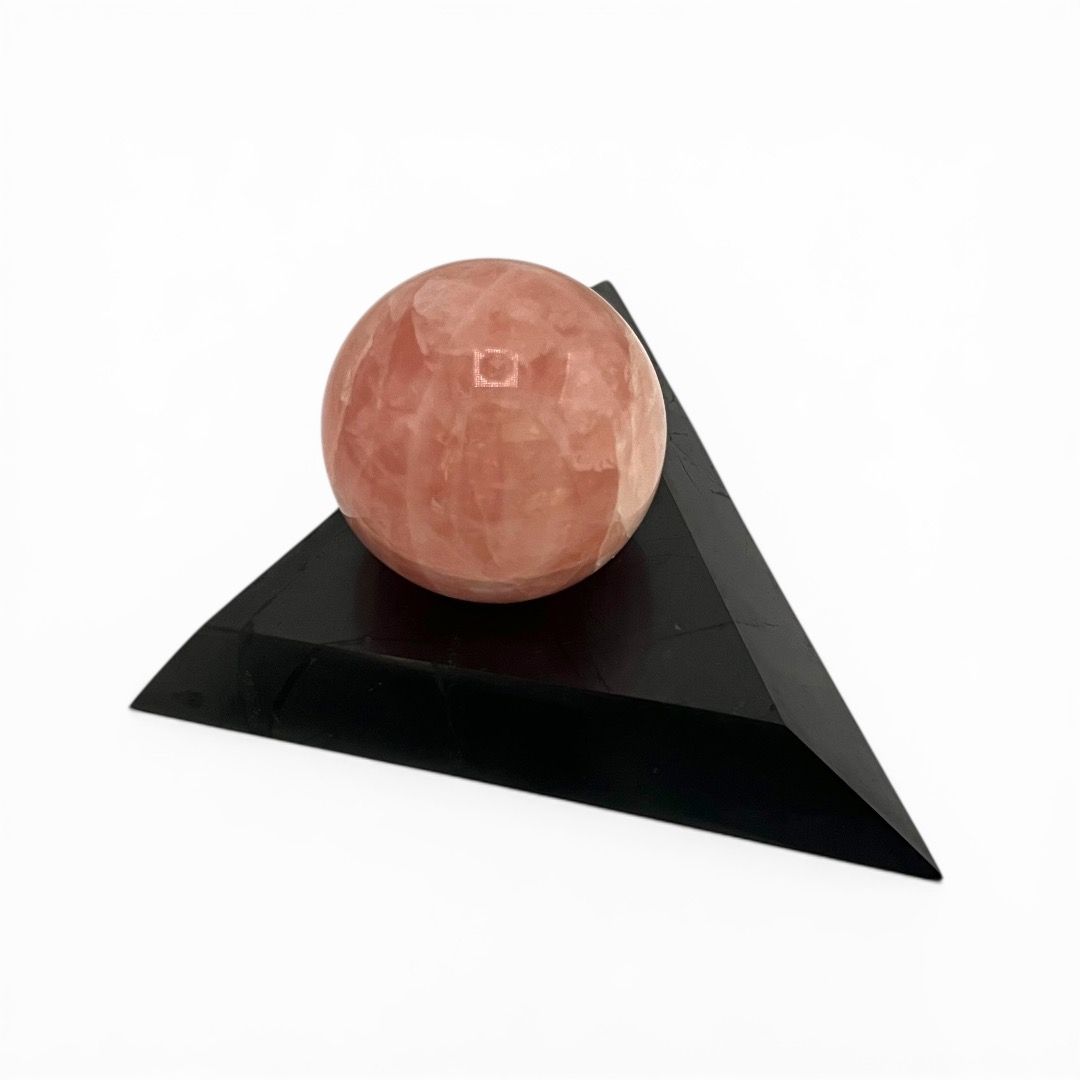 Piedistallo in Shungite Triangolo