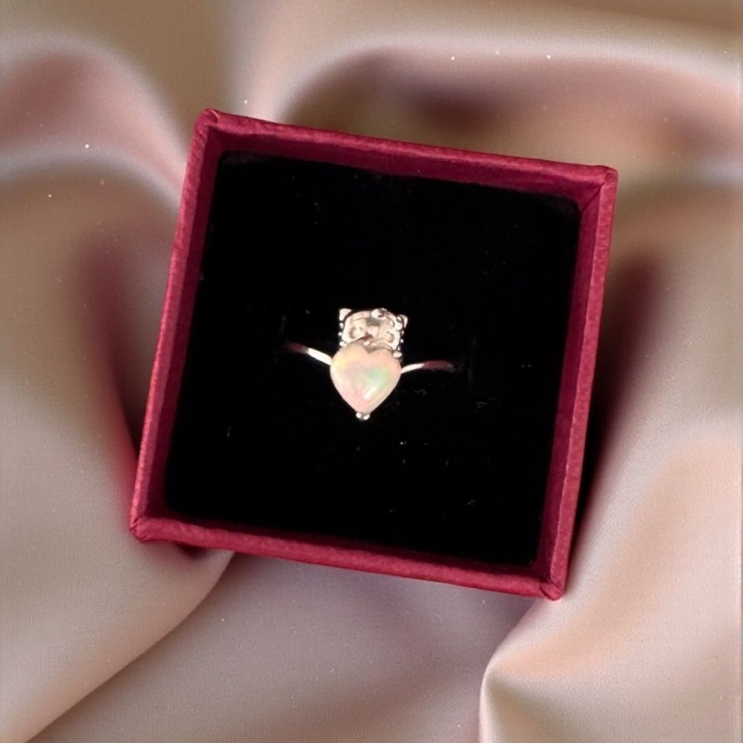 Anello Cuore Coccole in Opale bianco