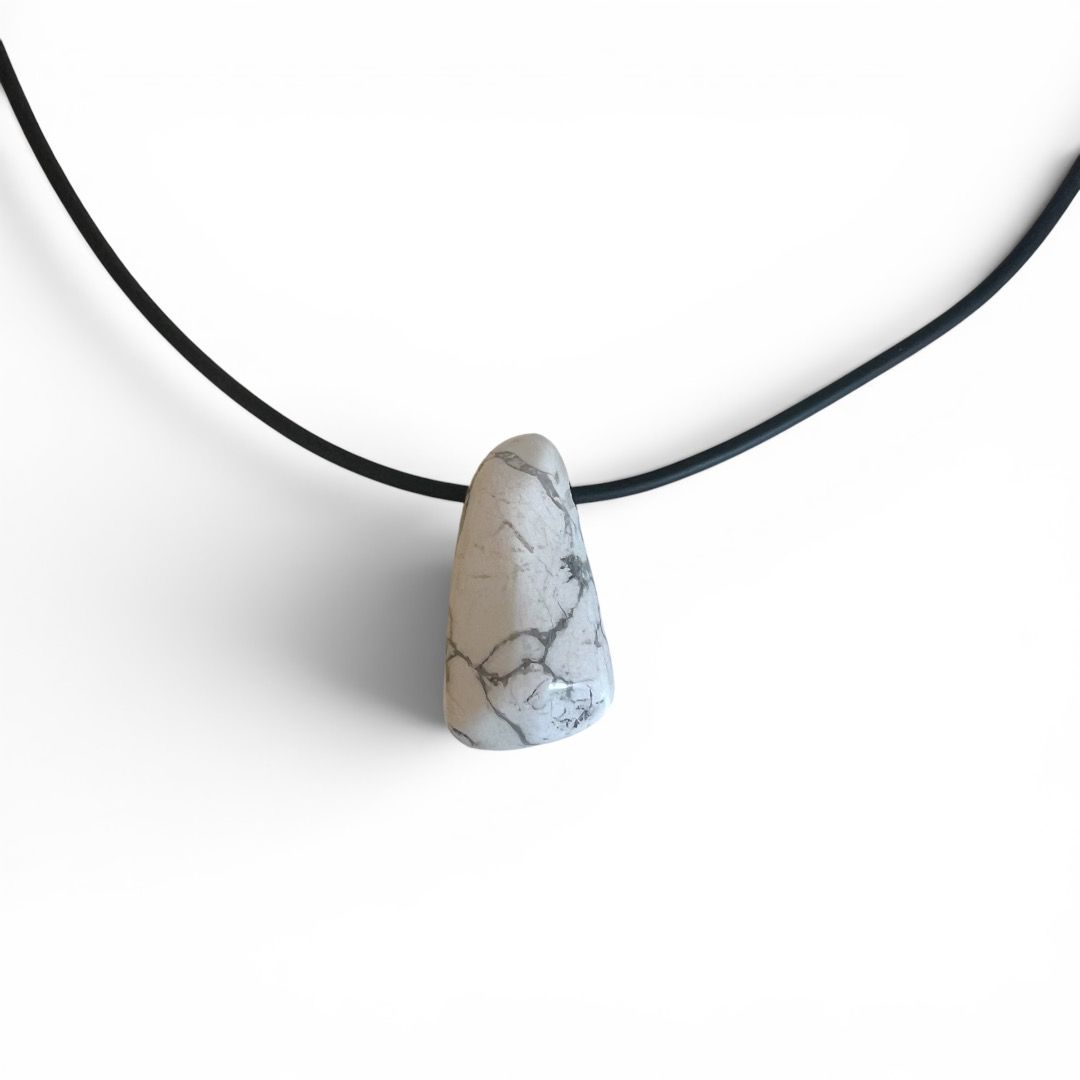 Pietra Burattata Forata Howlite