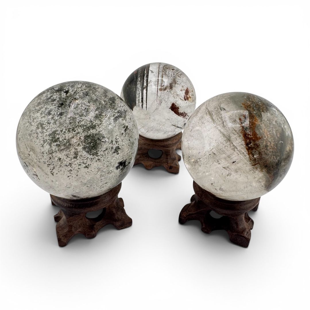 Sfera di Quarzo Sciamanico (Lodolite)