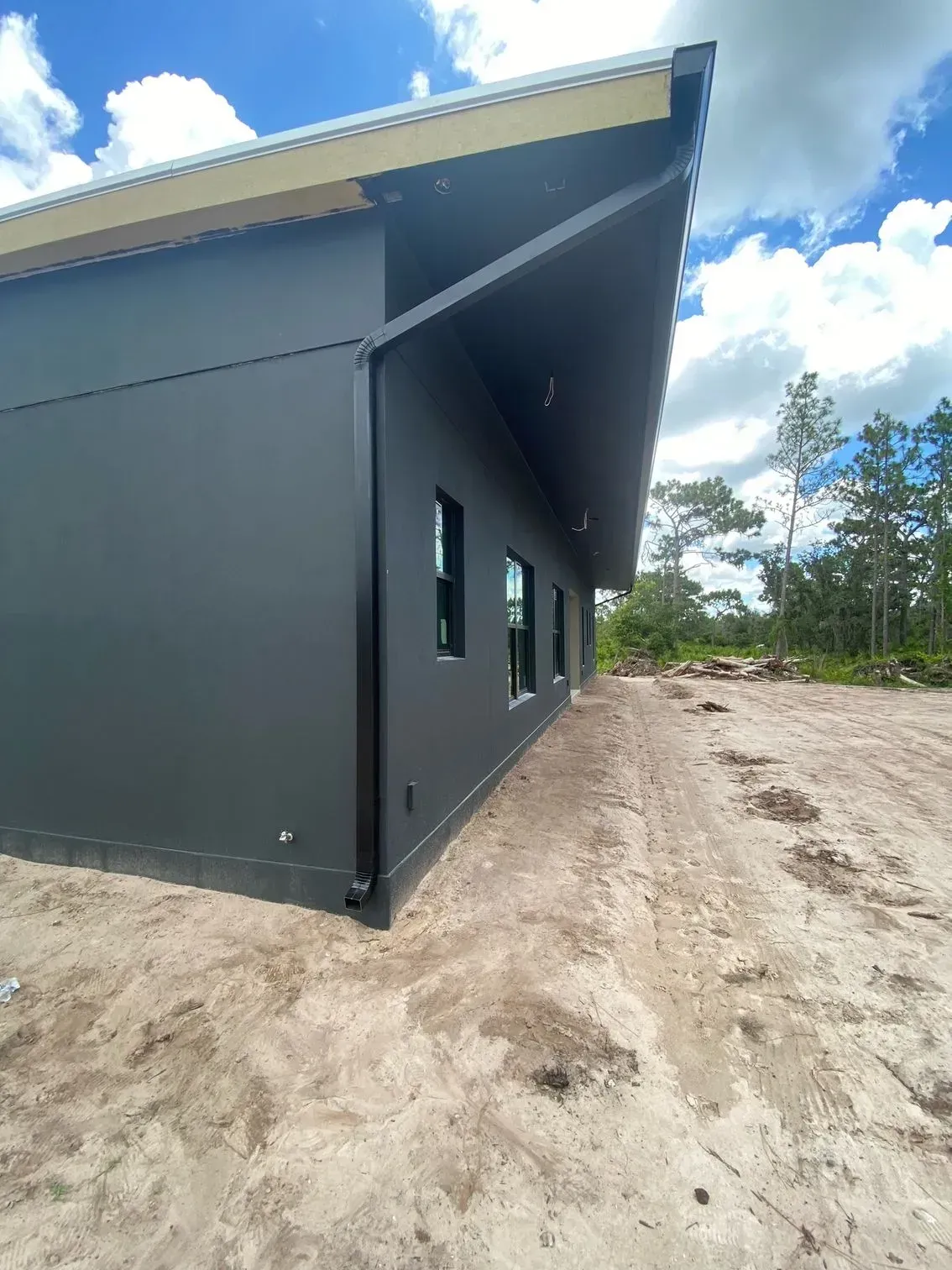 Sarasota County seamless gutters by leading gutter companies in Florida