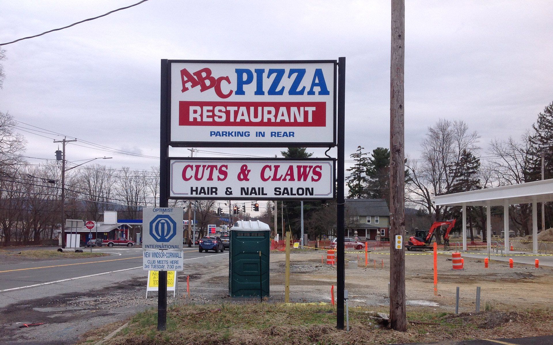 Pizza with Olives — New Windsor, NY — ABC Pizza & Restaurant