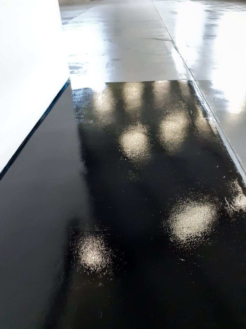 dettaglio casa con appartamento in legno