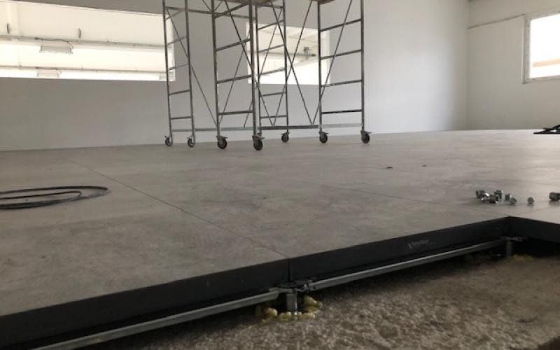 posa pavimento moderno