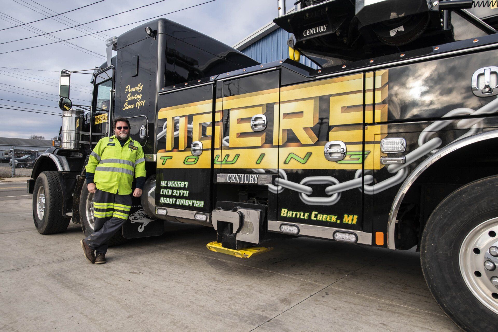 Black Heavy Duty Tow Truck — Battle Creek, MI — Tiger’s Towing