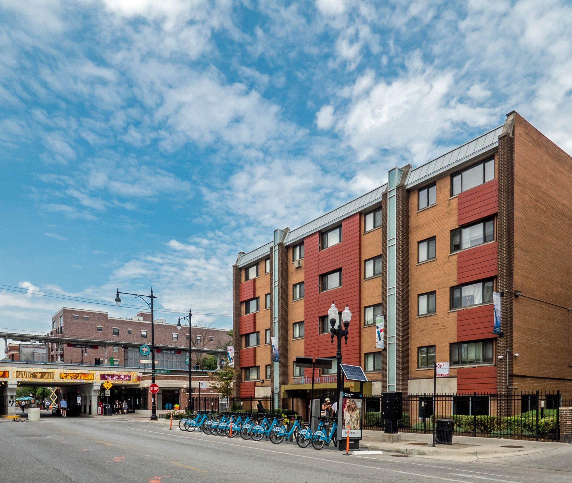 Reside on Morse Apartments in Rogers Park, Chicago