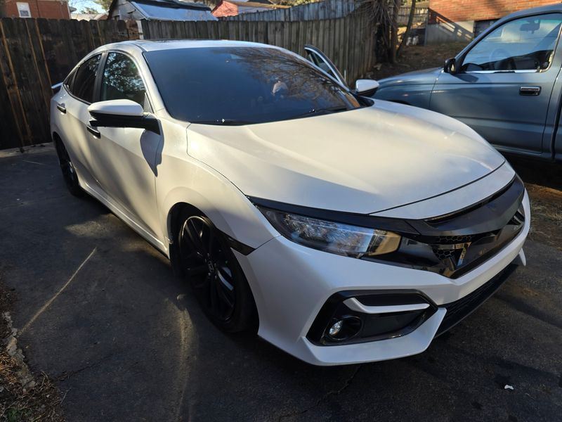 Auto glass repair in Roanoke, VA