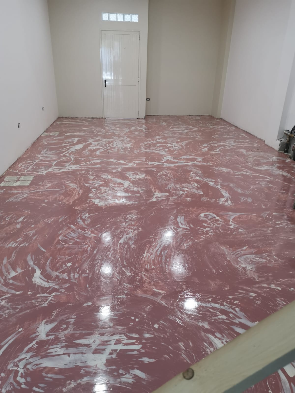 rivestimento in resina di pavimento interno