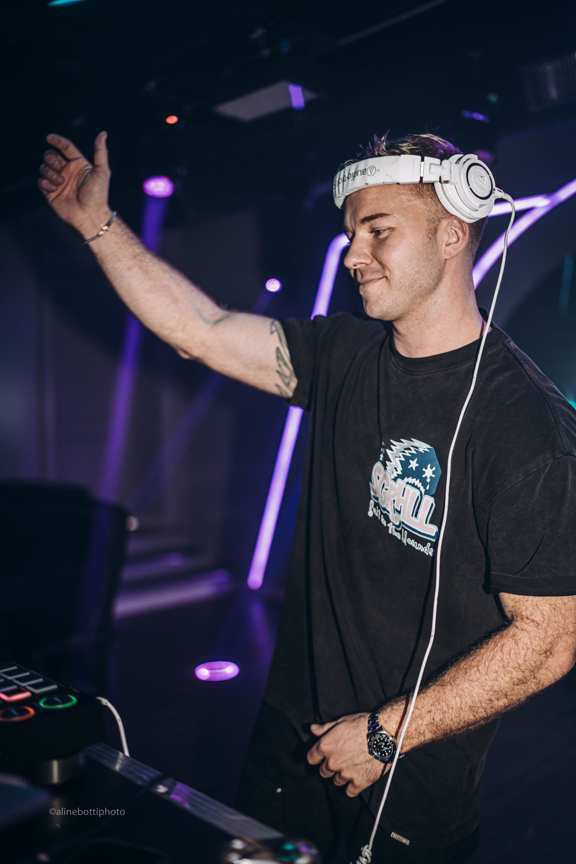 Aura Nightclub in Raleigh, Nightclub in Raleigh, Premier Nightclub in Raleigh, Club in Downtown Raleigh, Premier Nightclub in Downtown Raleigh, bar in raleigh, bar in downtown raleigh, lounge in raleigh, lounge in downtown raleigh, nightlife in Raleigh, EDM club in Raleigh, House music club in Raleigh, places to go out in raleigh