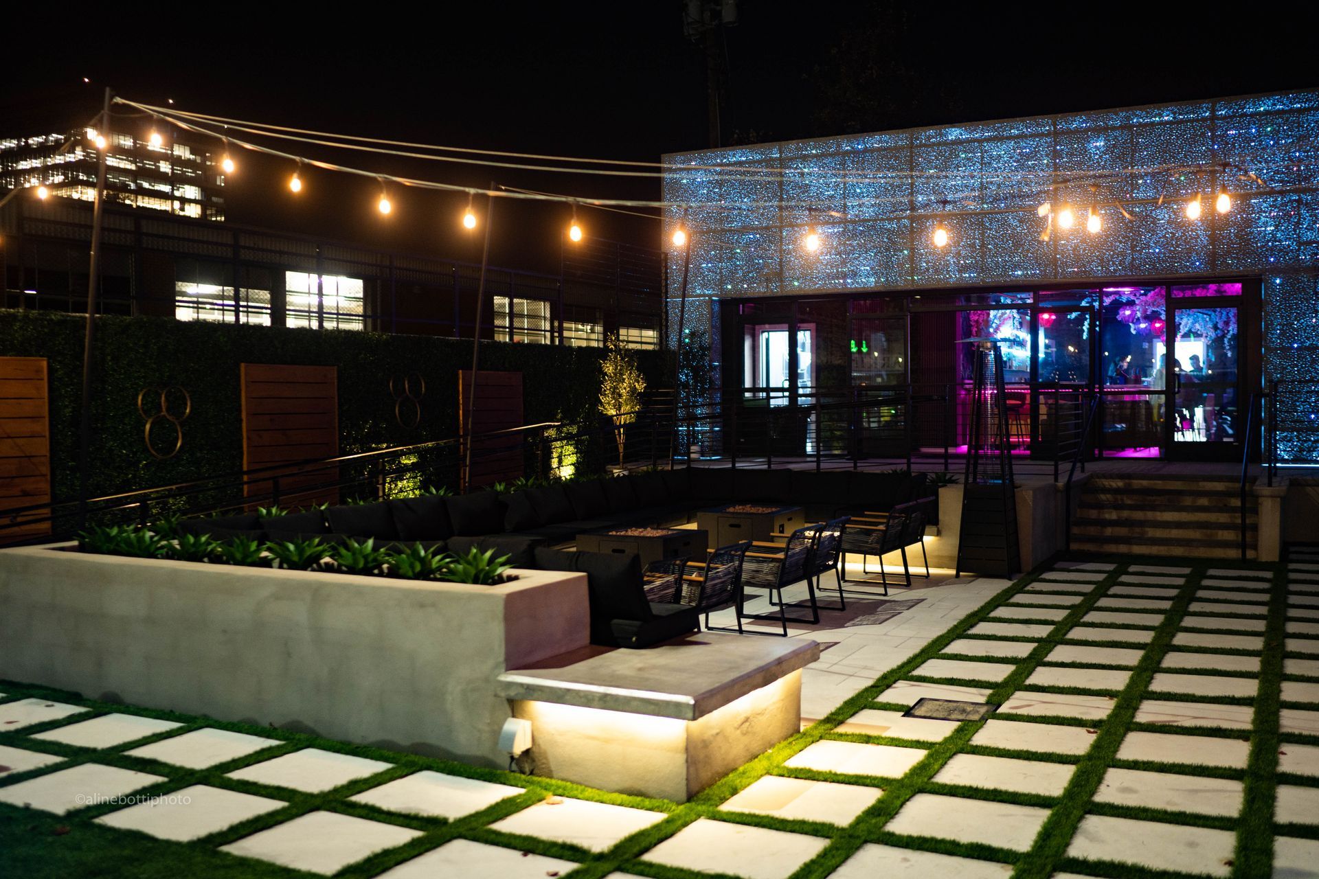 Aura lounge in Raleigh, Premier Lounge in Raleigh, Cocktail bar in raleigh, cocktail bar in downtown raleigh, lounge in downtown raleigh, cocktails, espresso martini, dirty martini, old fashion, best old fashion in raleigh, best espresso martini in raleigh, cosmopolitan, drinks in raleigh, places to go in raleigh, places to go out in downtown raleigh.