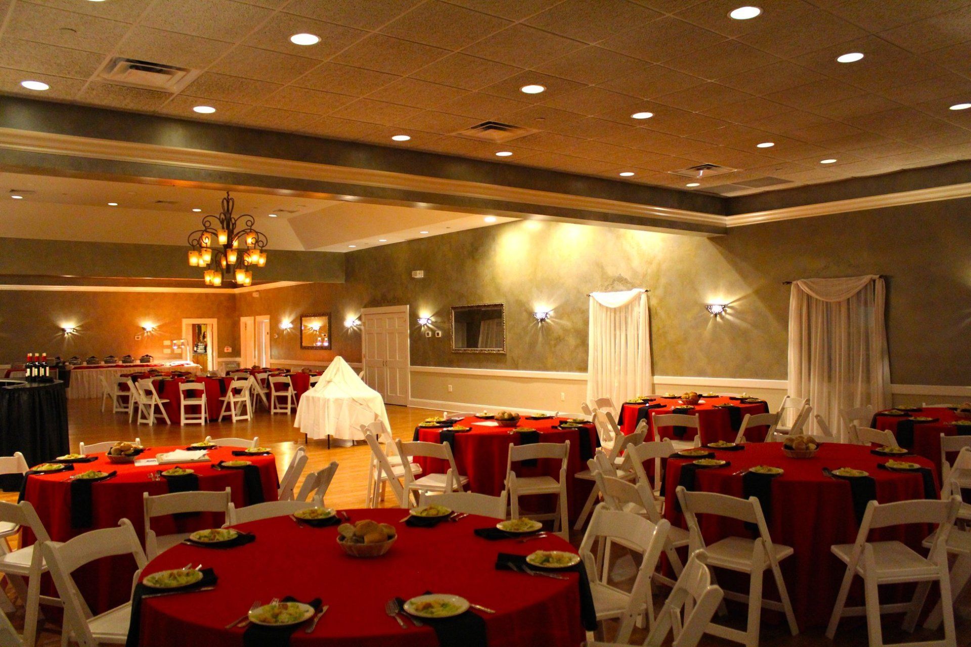 Dining Table With Red Clothing — Township, NJ — South Wall Banquet Hall