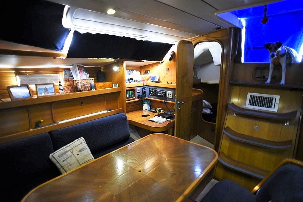 1995 Beneteau Oceanis 430 Sail Boat For Sale - www.lighthouseyachting.com