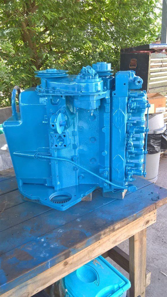 Fales Caribe 30 engine