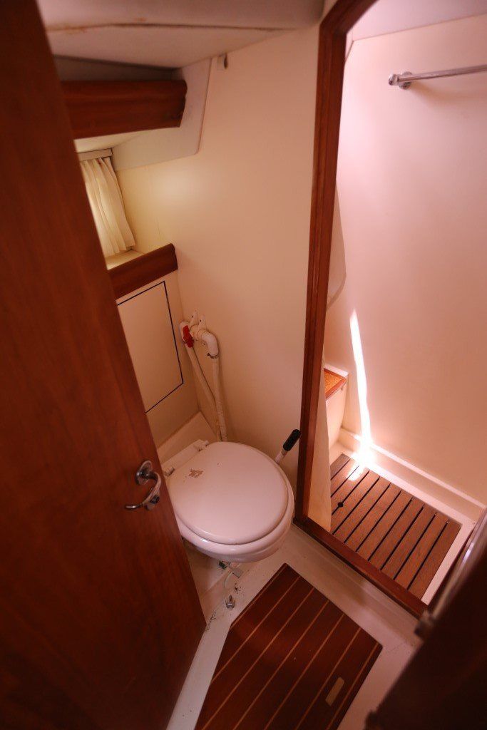 1996 Oyster 485 Deck Saloon Sail Boat For Sale - www.lighthouseyachting.com