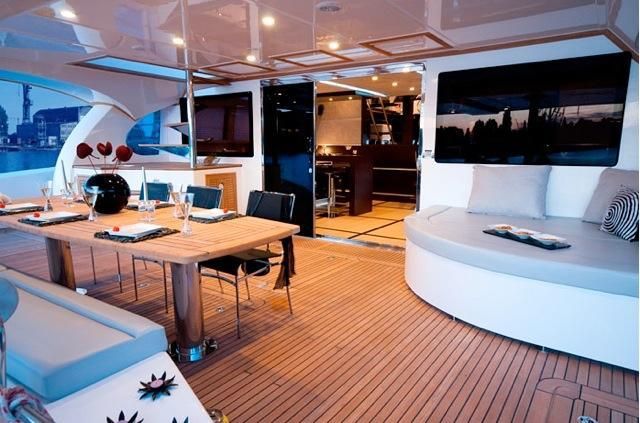 2009 Sunreef Power 70 Power Boat For Sale - www.lighthouseyachting.com