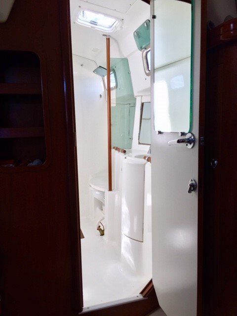 1988 Beneteau Oceanis 390 Sail Boat For Sale - www.lighthouseyachting.com