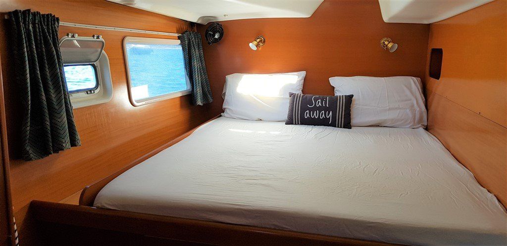 Lagoon 380 S2 owner cabin