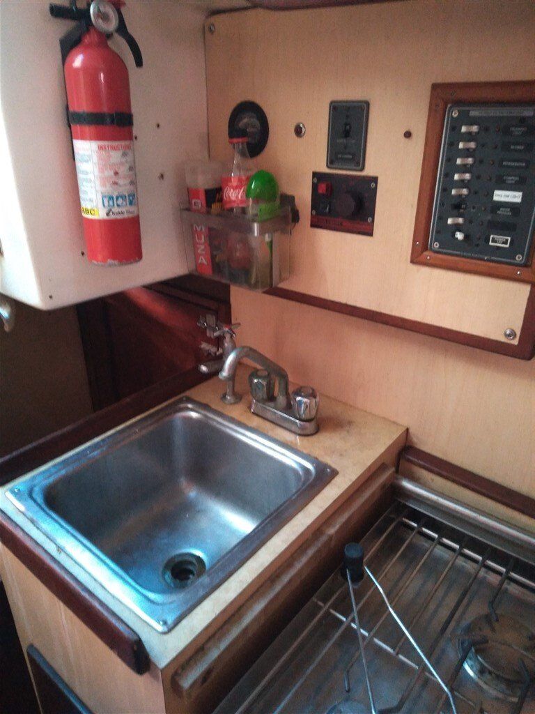 Morgan Out Island 41 galley
