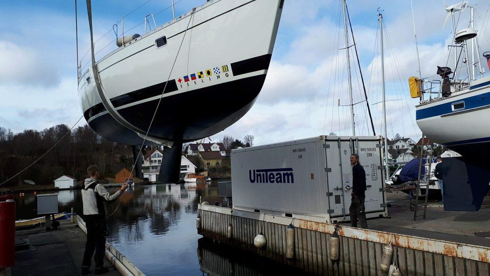 Feeling 486 hauled out