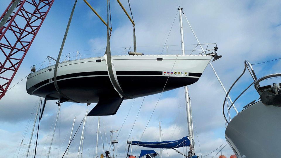 Feeling 486 under hull